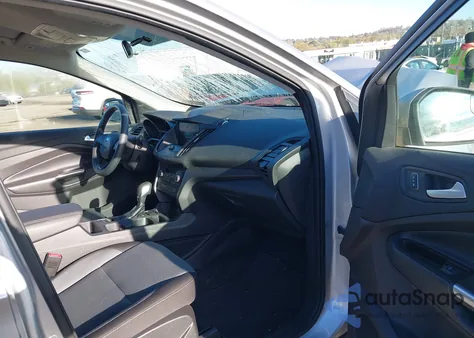 2019 Ford Escape Se from USA, damaged, VIN 1FMCU9GD0KUA10338